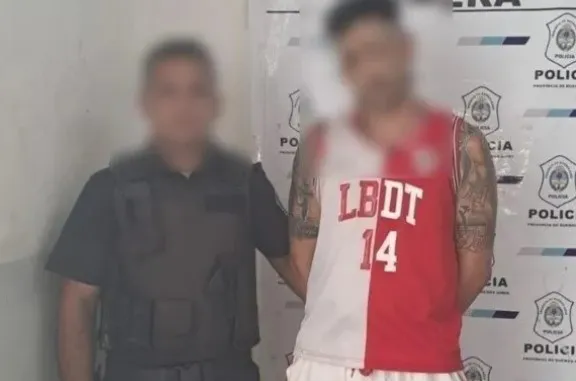 NOTA 2 POLICIAS DETENIDOS