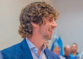 Juan Andreotti llamó a votar por Fuerza Patria “Votá por Argentina, votá por la Bandera”