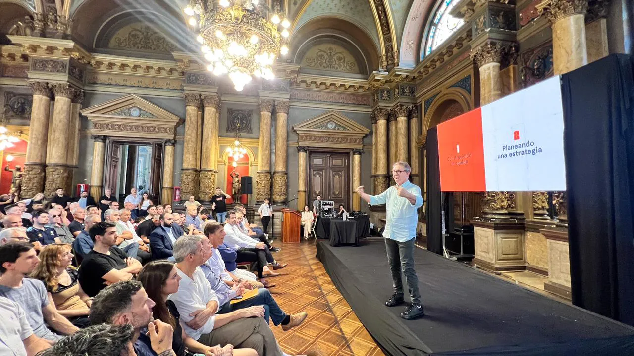 2319f944-8011-423c-8740-29fd3ae44308