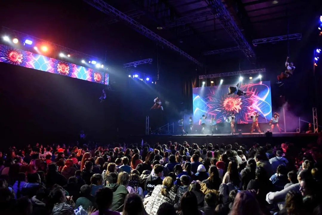 IMG_57B157-8B29B5-CA5E7B-F217B8-E604CB-884FB4