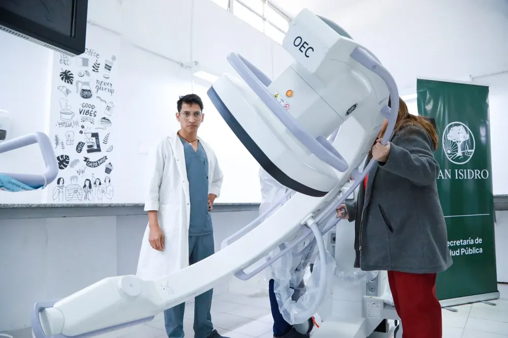 San Isidro incorpora un equipo de última generación para cirugías y marca un hito en la salud pública