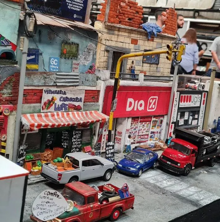 92005562-d84a-438b-a2af-ef97bdbcae91