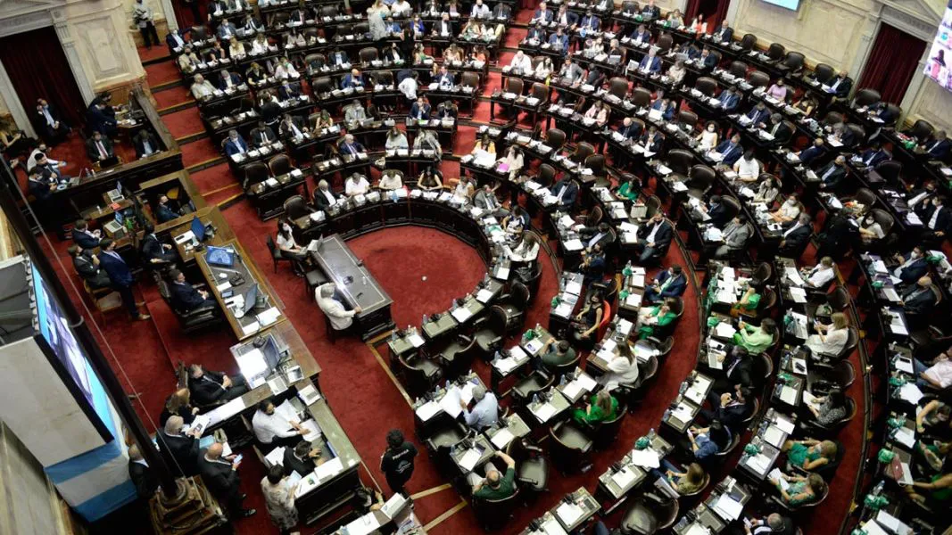 Unión por la Patria apura el tratamiento del mega DNU de Milei