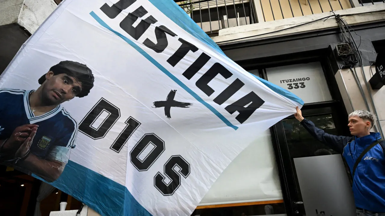 Confirman a los jueces del segundo juicio por la muerte de Maradona