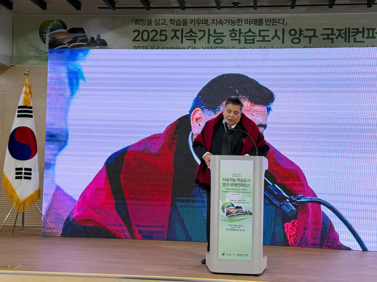 Distinción global para José C. Paz Ishii fue premiado en Corea del Sur por políticas educativas