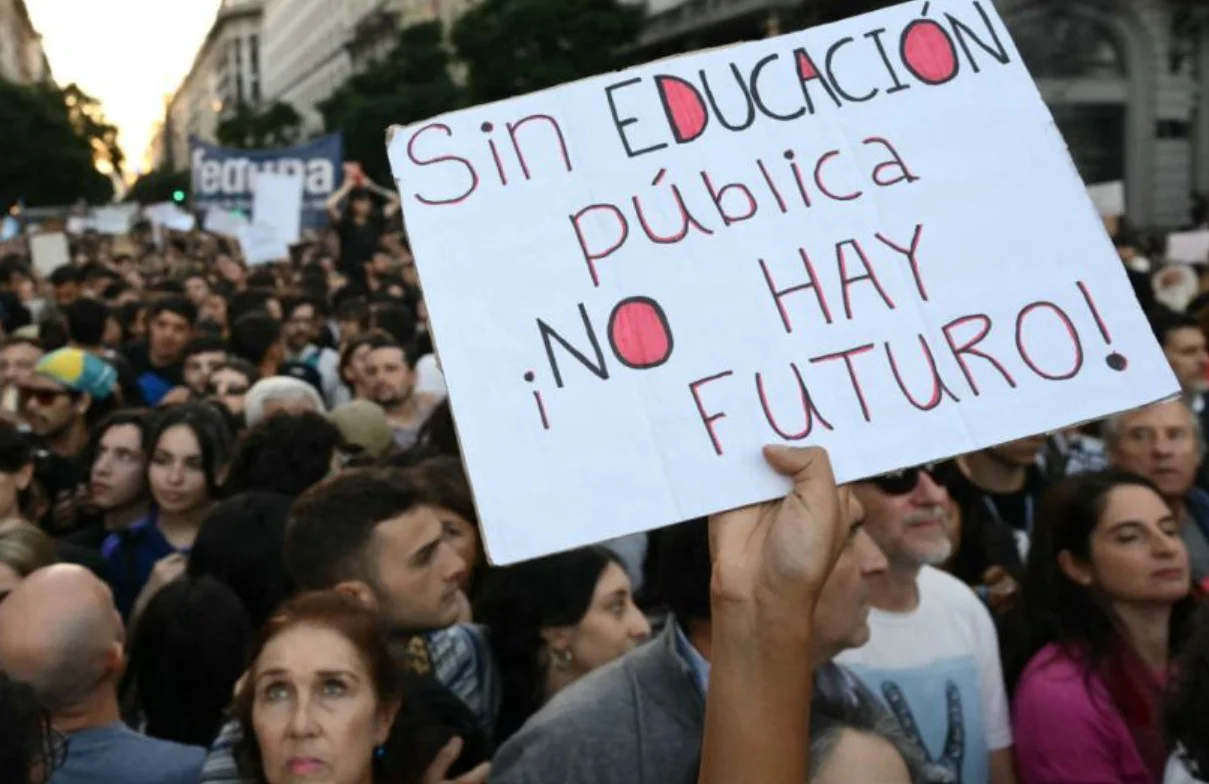 NOTA UNIVERSIDADES