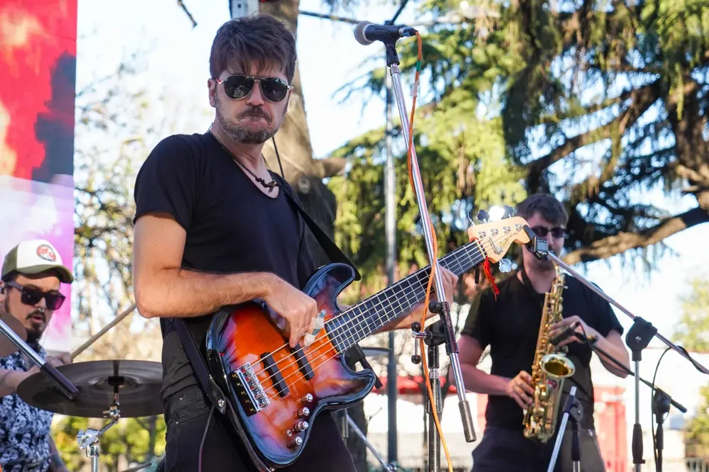 NOTA 1 BANDAS DE MI BAQRRIO