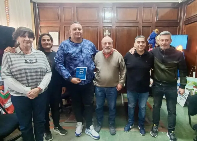 Ricardo Curutchet recibió a referentes de clubes barriales