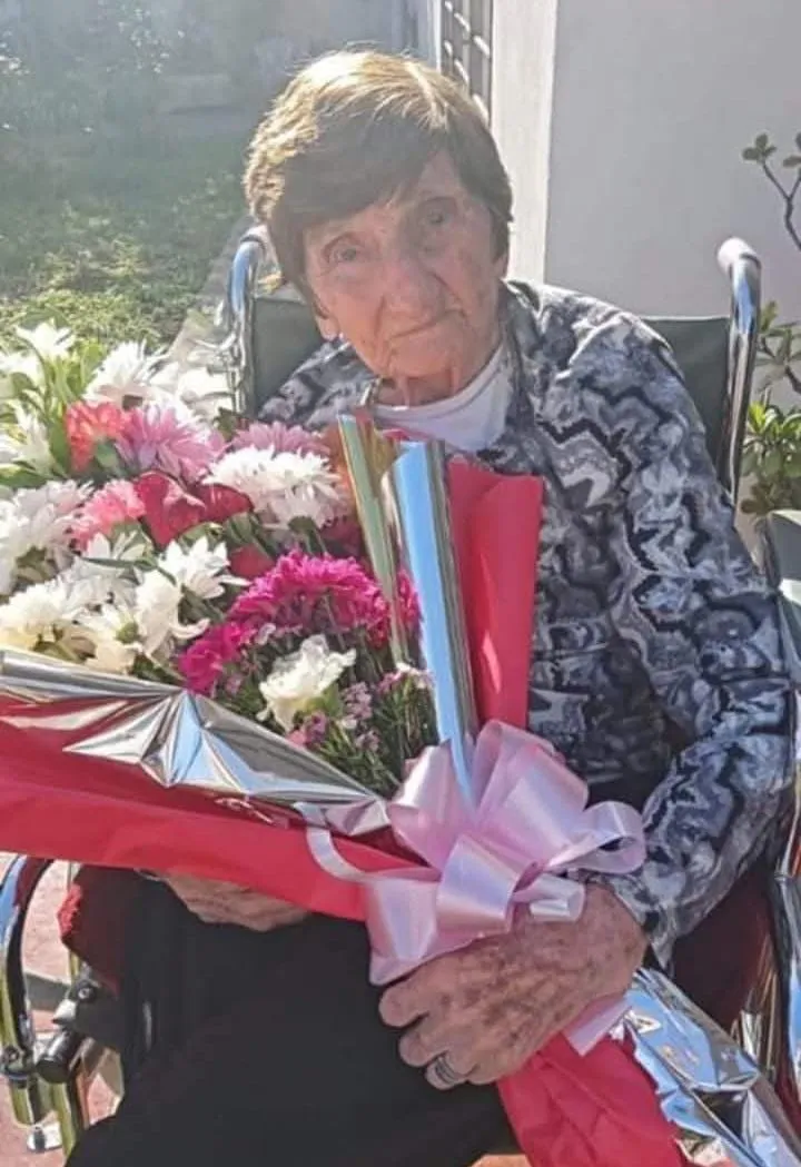 15135696-13a1-4696-ac48-9a6d3ae3d61e