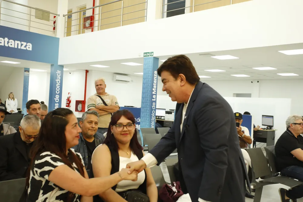 La Matanza inauguró un nuevo centro de licencias de conducir que permite completar el trámite en menos de una hora y media