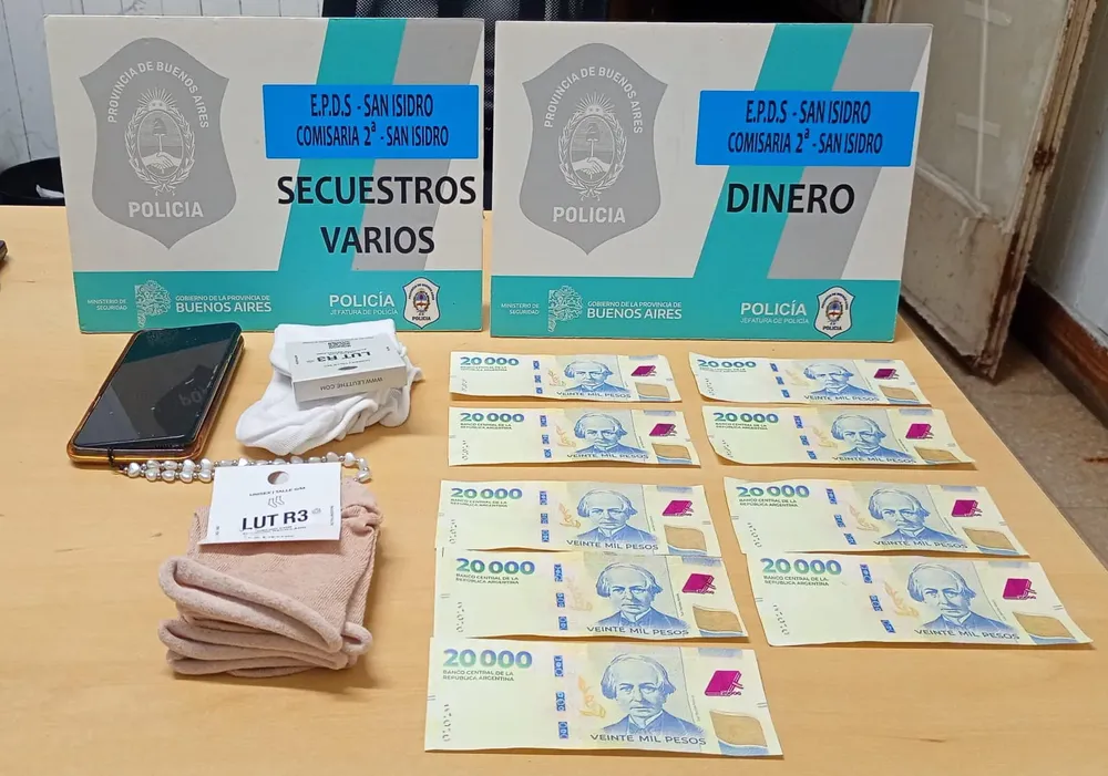 Una jubilada de 71 años fue detenida en un local de ropa en Martínez acusada de falsificar billetes