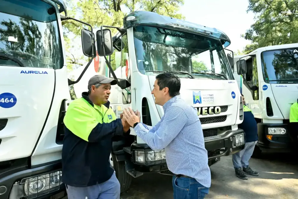 Nardini entregó equipamiento y maquinaria a distintas áreas municipales