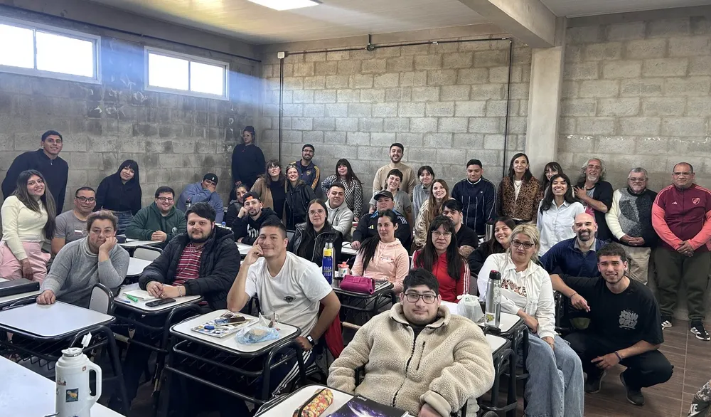 Se presentó la Tecnicatura en Periodismo Deportivo en la Parroquia San José de La Matanza.