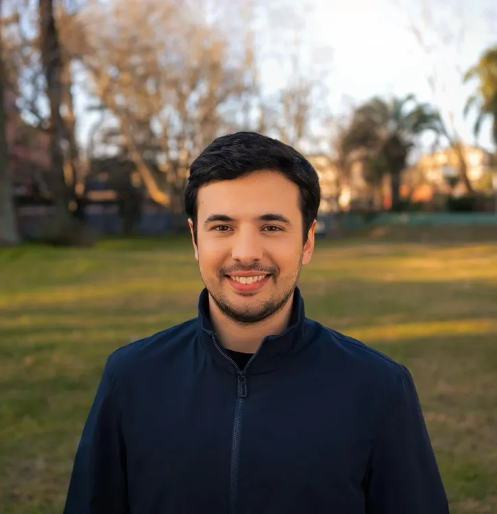 Rovira “Zamora le pone un pie en la cabeza a los que la están pasando mal”