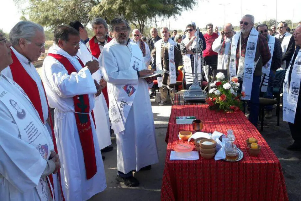 NOTA 2 CATOLICOS Y EVANGELISTAS