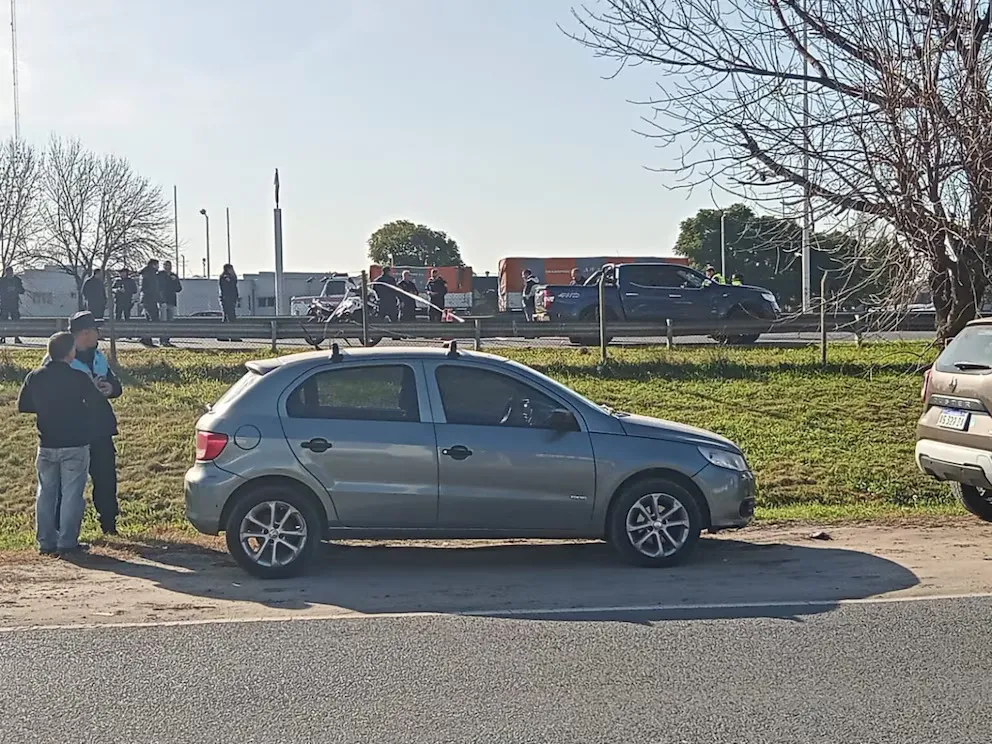 Intento de robo y tiroteo en la Autopista del Oeste un ladrón herido y detenido
