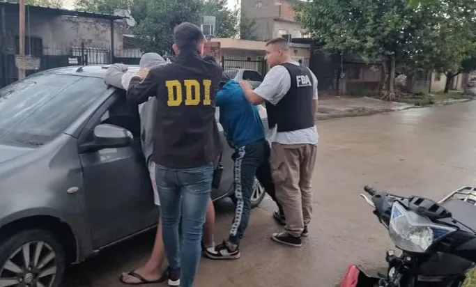 NOTA 2 LADRONES DE MOTOS