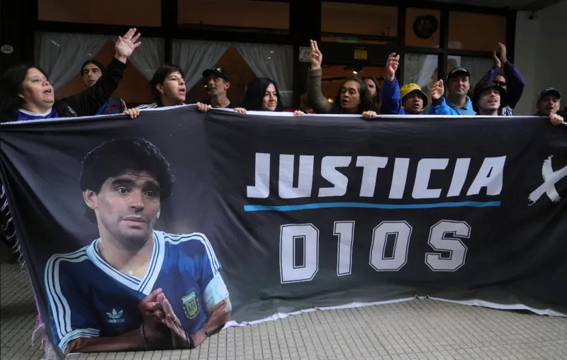 Recusaron a dos de los jueces del nuevo tribunal del juicio por la muerte a Maradona