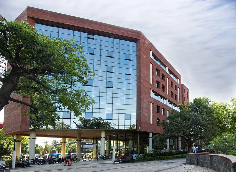 Amenaza de bomba y evacuación en la Municipalidad de San Isidro