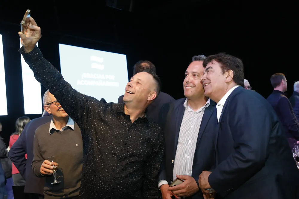 Más de 1000 empresarios respaldaron a Fernando Espinoza y Verónica Magario en La Matanza