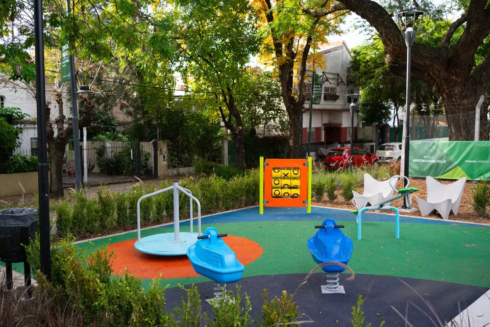 Paseo_Aristóbulo_del_Valle_(1)