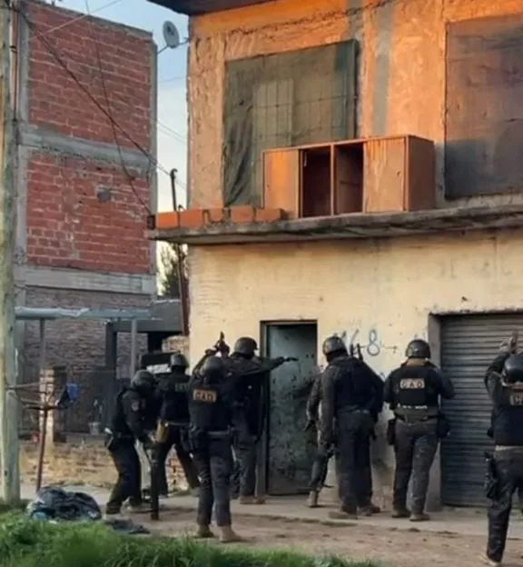 72dc8e94-6f23-4377-aadb-ea6a3d00fb4b